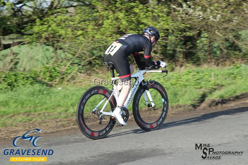 20180422-0434.jpg - Tri Spirit Team rider Tony Carty at  KCA 10 Time Trial 22-April-2018, Lenham, Kent