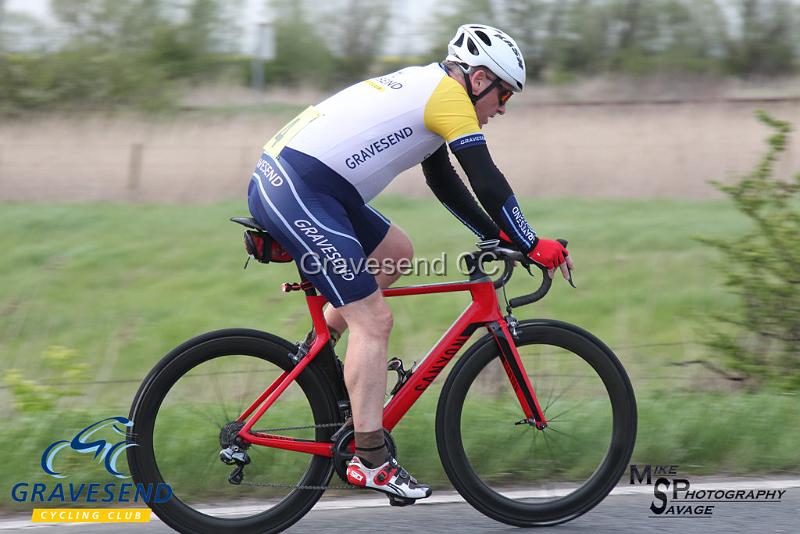 20180424-0182.jpg - Mike Harrington at GCC Evening 10 Time Trial 25-April-2018.  Isle of Grain, Kent.