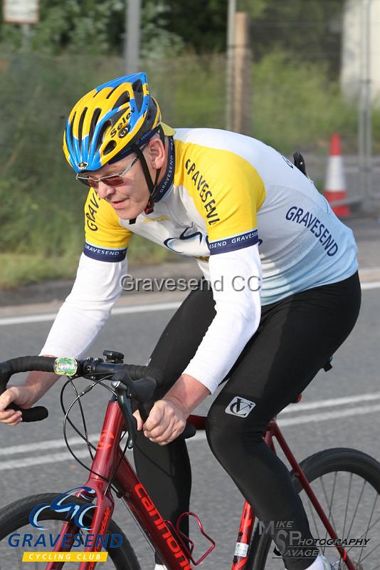 20180605-0006.jpg - GCC Rider Dave Abbots at GCC Evening 10 Time Trial 05-June-2018.  Isle of Grain, Kent.