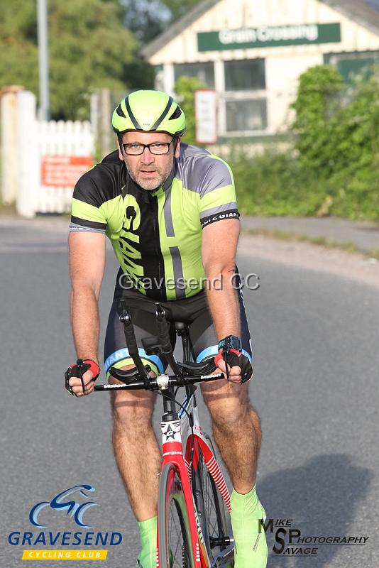 20180605-0069.jpg - Swale Tri Rider Chris Jessup at GCC Evening 10 Time Trial 05-June-2018.  Isle of Grain, Kent.