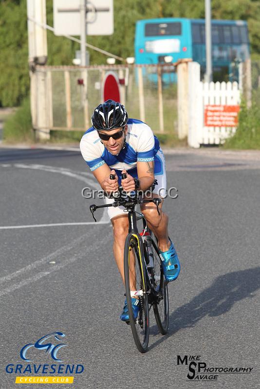 20180605-0107.jpg - Medway Tri Rider Dean Radcliffe at GCC Evening 10 Time Trial 05-June-2018.  Isle of Grain, Kent.