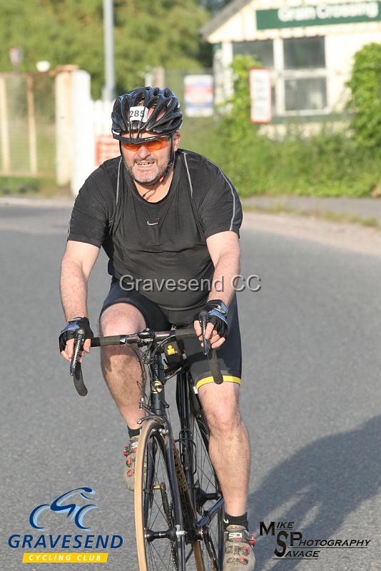 20180605-0152.jpg - Medway Tri Rider P Stawowski at GCC Evening 10 Time Trial 05-June-2018.  Isle of Grain, Kent.