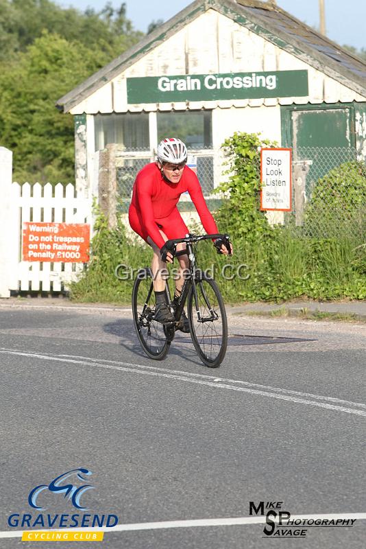 20180605-0172.jpg - Wigmore CC Rider Nick Howlett at GCC Evening 10 Time Trial 05-June-2018.  Isle of Grain, Kent.