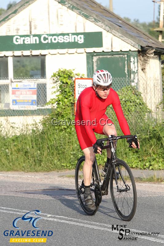 20180605-0174.jpg - Wigmore CC Rider Nick Howlett at GCC Evening 10 Time Trial 05-June-2018.  Isle of Grain, Kent.