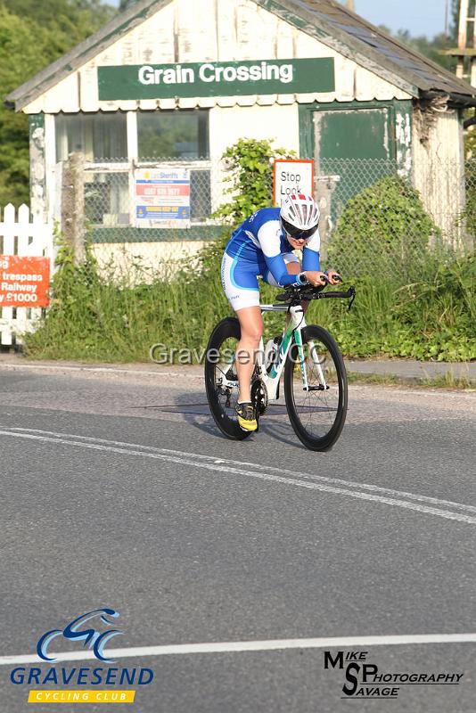 20180605-0197.jpg - Medway Tri Rider Jo Havenden at GCC Evening 10 Time Trial 05-June-2018.  Isle of Grain, Kent.