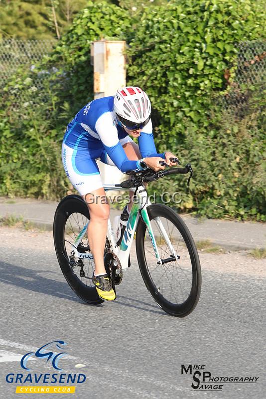 20180605-0201.jpg - Medway Tri Rider Jo Havenden at GCC Evening 10 Time Trial 05-June-2018.  Isle of Grain, Kent.