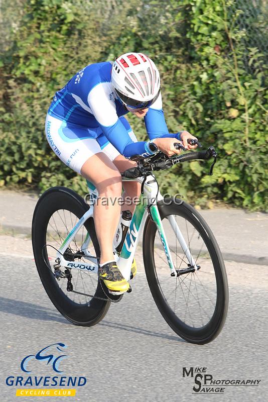 20180605-0205.jpg - Medway Tri Rider Jo Havenden at GCC Evening 10 Time Trial 05-June-2018.  Isle of Grain, Kent.
