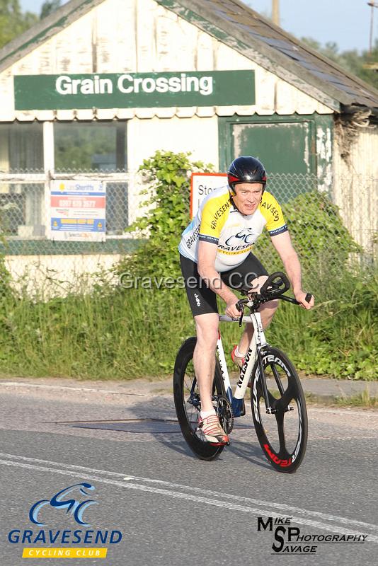 20180605-0274.jpg - GCC Rider Keith Ward at GCC Evening 10 Time Trial 05-June-2018.  Isle of Grain, Kent.