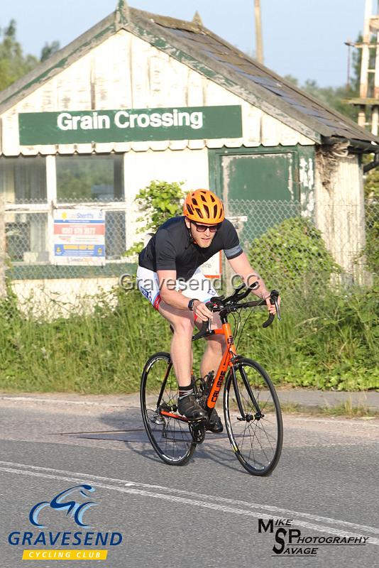 20180605-0285.jpg - GCC Rider Robert Blair at GCC Evening 10 Time Trial 05-June-2018.  Isle of Grain, Kent.