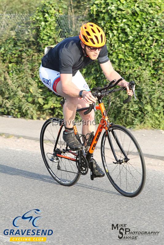 20180605-0294.jpg - GCC Rider Robert Blair at GCC Evening 10 Time Trial 05-June-2018.  Isle of Grain, Kent.