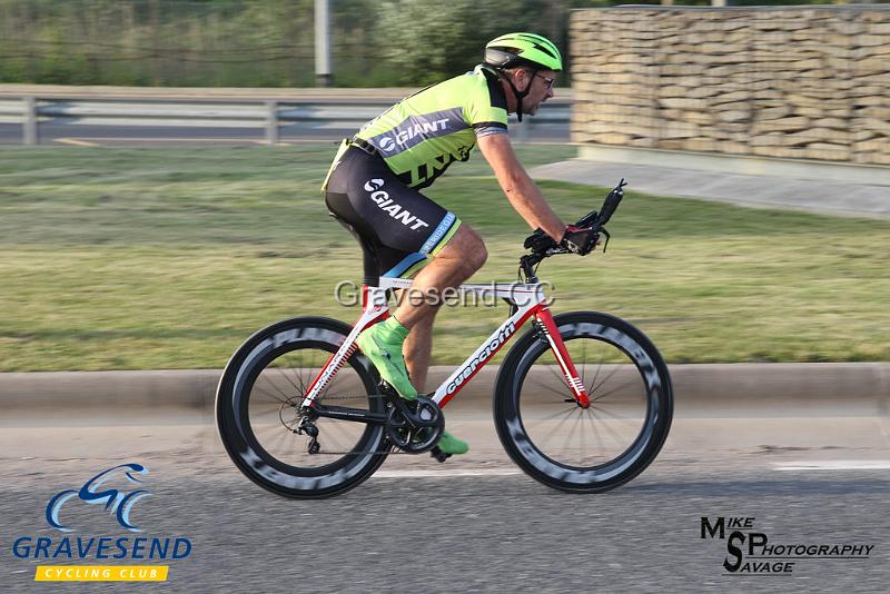 20180605-0374.jpg - Swale Tri Rider Chris Jessup at GCC Evening 10 Time Trial 05-June-2018.  Isle of Grain, Kent.