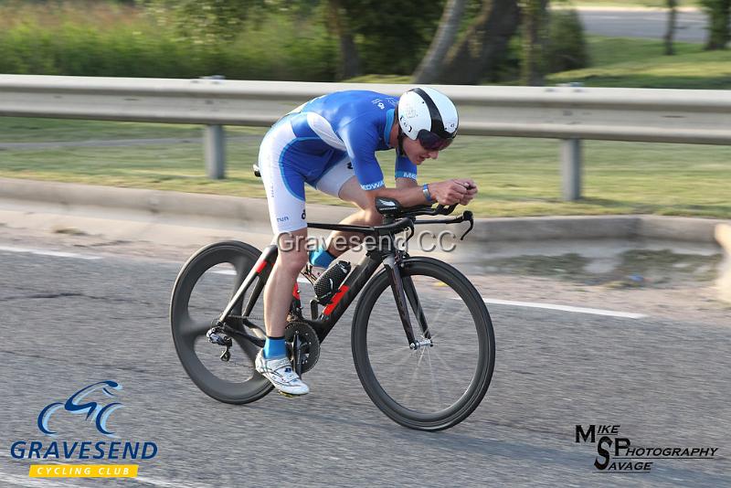 20180605-0409.jpg - Medway Tri Rider Rory Hopcraft at GCC Evening 10 Time Trial 05-June-2018.  Isle of Grain, Kent.