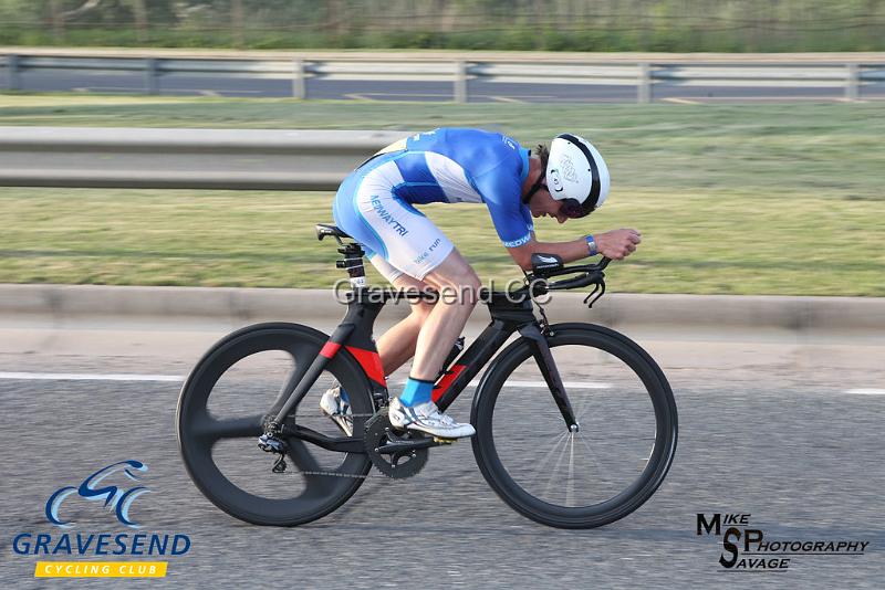 20180605-0412.jpg - Medway Tri Rider Rory Hopcraft at GCC Evening 10 Time Trial 05-June-2018.  Isle of Grain, Kent.