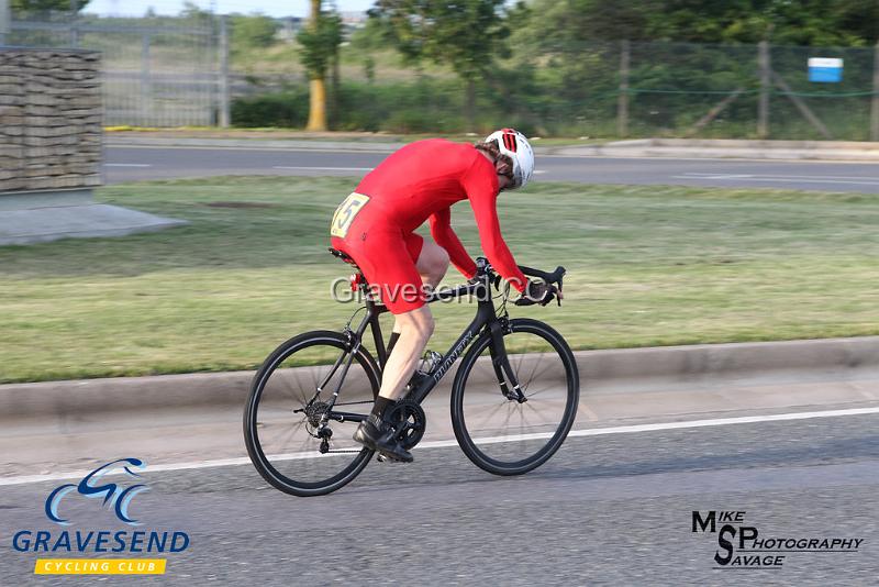 20180605-0443.jpg - Wigmore CC Rider Nick Howlett at GCC Evening 10 Time Trial 05-June-2018.  Isle of Grain, Kent.