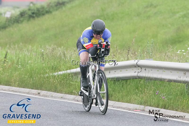 20180612-0003.jpg - Woolwich CC Rider Gary Ricks at GCC Evening 10 Time Trial 12-June-2018.  Isle of Grain, Kent.