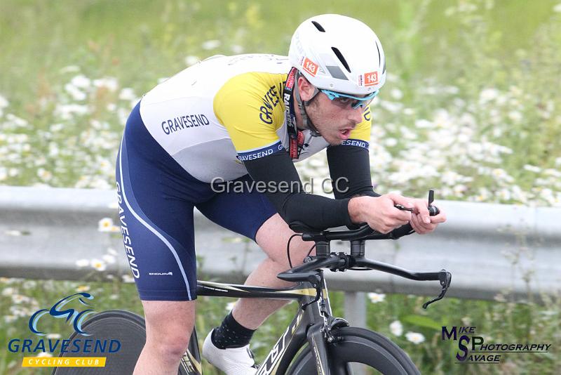 20180612-0037.jpg - GCC Rider Steve Harrington at GCC Evening 10 Time Trial 12-June-2018.  Isle of Grain, Kent.