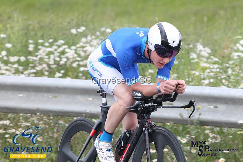 20180612-0080.jpg - Medway Tri Rider Rory Hopcraft at GCC Evening 10 Time Trial 12-June-2018.  Isle of Grain, Kent.