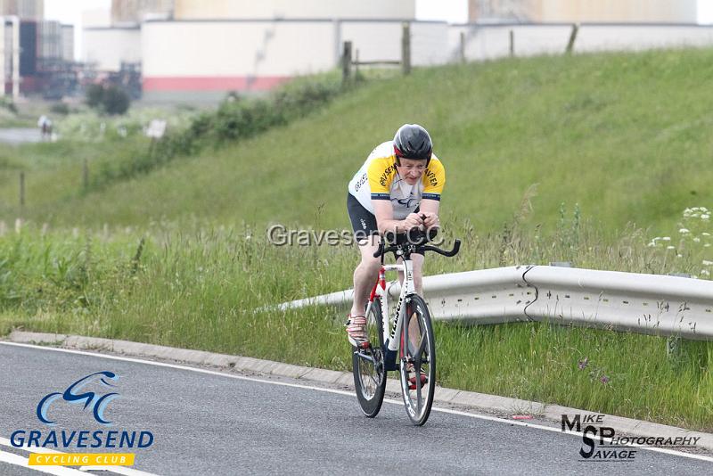 20180612-0105.jpg - GCC Rider Keith Ward at GCC Evening 10 Time Trial 12-June-2018.  Isle of Grain, Kent.