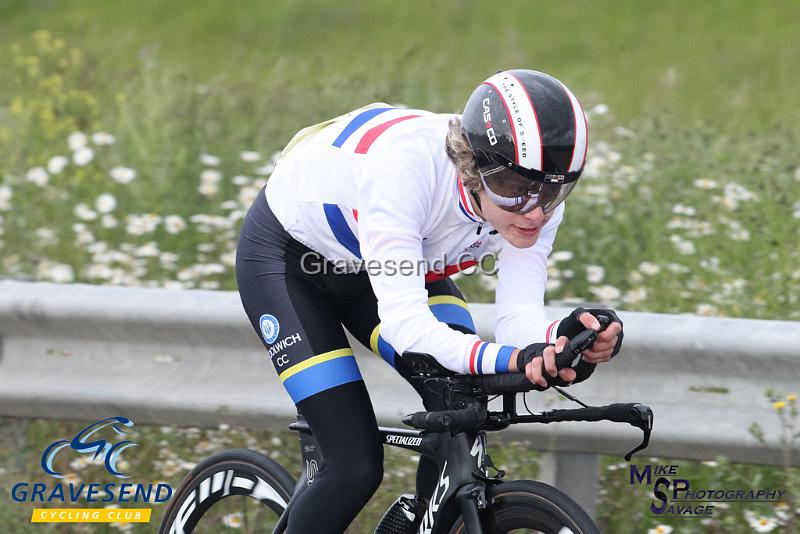 20180612-0144.jpg - Woolwich CC Rider Matthew Robertson at GCC Evening 10 Time Trial 12-June-2018.  Isle of Grain, Kent.