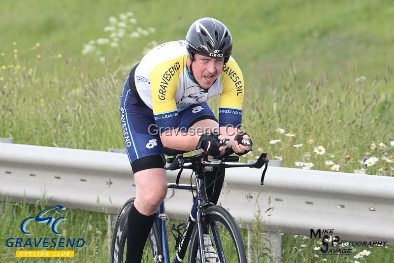 20180612-0155.jpg - GCC Rider James Smith at GCC Evening 10 Time Trial 12-June-2018.  Isle of Grain, Kent.