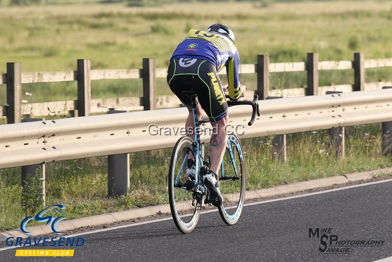 20180612-0189.jpg - Medway Tri Rider Mark O'Brian at GCC Evening 10 Time Trial 12-June-2018.  Isle of Grain, Kent.