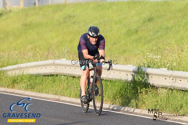 20180612-0198.jpg - Dartford and Whiteoak CC Rider Mark Milsom at GCC Evening 10 Time Trial 12-June-2018.  Isle of Grain, Kent.