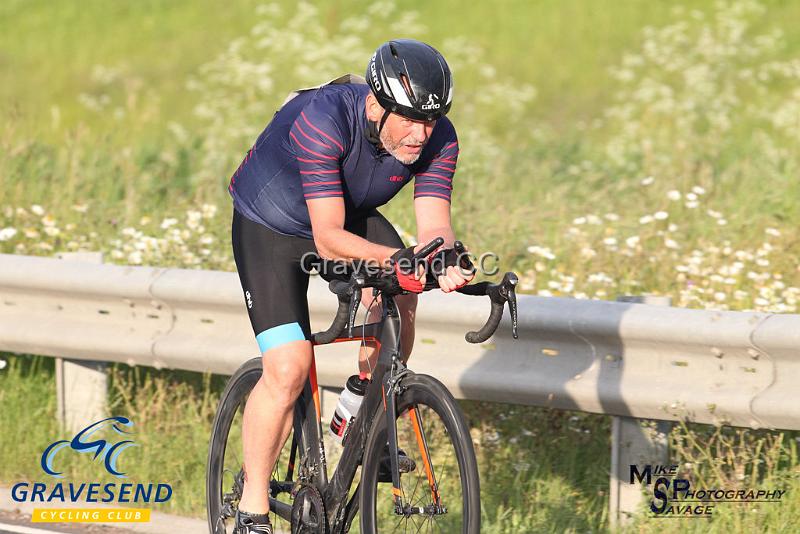 20180612-0200.jpg - Dartford and Whiteoak CC Rider Mark Milsom at GCC Evening 10 Time Trial 12-June-2018.  Isle of Grain, Kent.