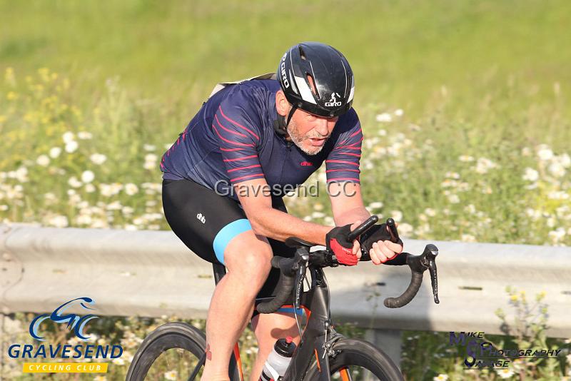 20180612-0204.jpg - Dartford and Whiteoak CC Rider Mark Milsom at GCC Evening 10 Time Trial 12-June-2018.  Isle of Grain, Kent.