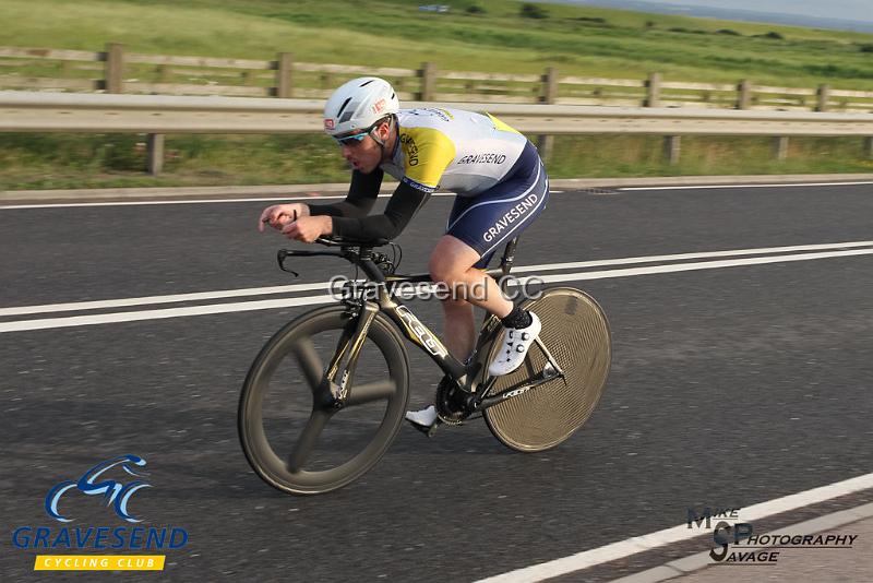 20180612-0234.jpg - GCC Rider Steve Harrington at GCC Evening 10 Time Trial 12-June-2018.  Isle of Grain, Kent.