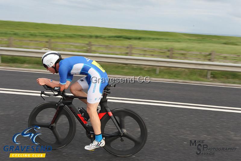 20180612-0282.jpg - Medway Tri Rider Rory Hopcraft at GCC Evening 10 Time Trial 12-June-2018.  Isle of Grain, Kent.