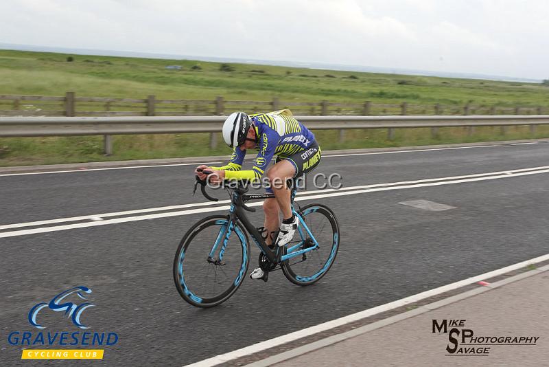 20180612-0374.jpg - Medway Tri Rider Mark O'Brian at GCC Evening 10 Time Trial 12-June-2018.  Isle of Grain, Kent.