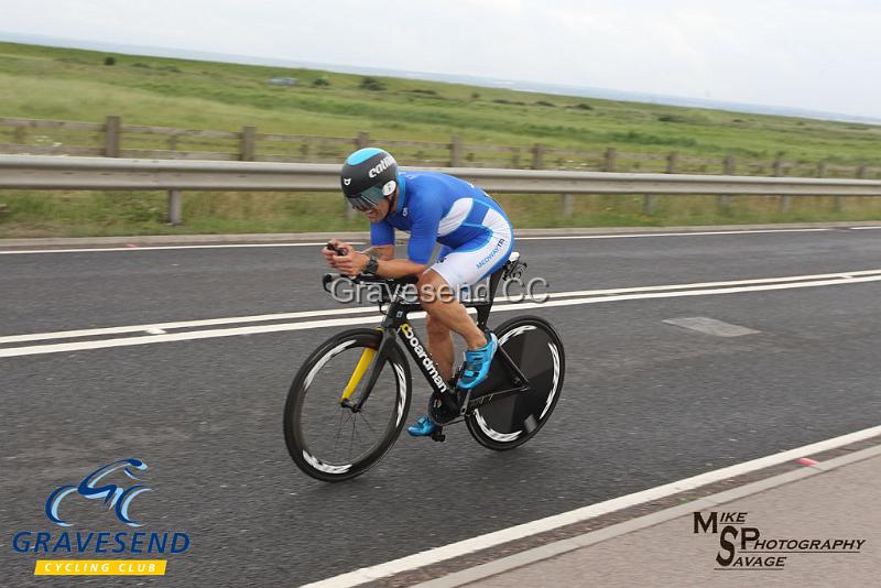 20180612-0402.jpg - Medway Tri Rider Dean Radcliffe at GCC Evening 10 Time Trial 12-June-2018.  Isle of Grain, Kent.