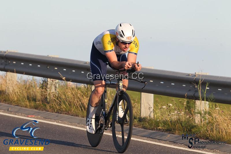 20180619-0090.jpg - GCC Rider Steve Harrington at GCC Evening 10 Time Trial 19-June-2018.  Isle of Grain, Kent.