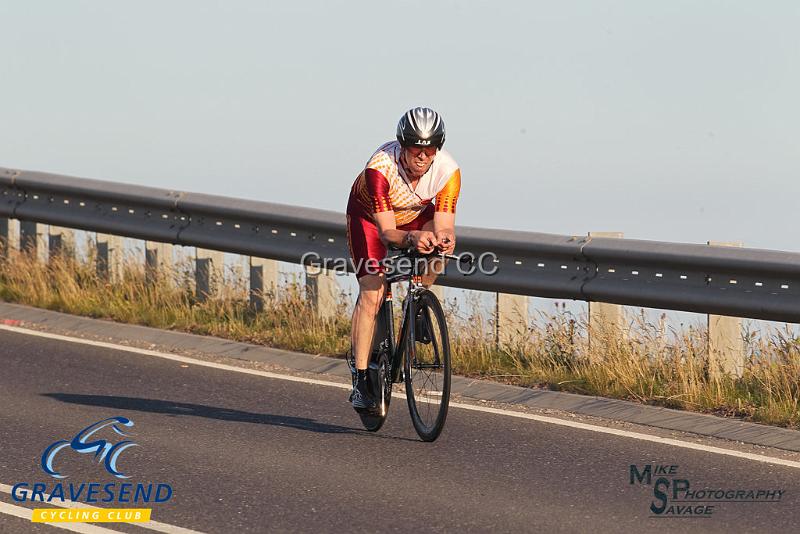 20180619-0102.jpg - Catford CC Rider A Beswetherick at GCC Evening 10 Time Trial 19-June-2018.  Isle of Grain, Kent.