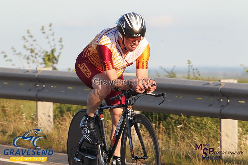 20180619-0110.jpg - Catford CC Rider A Beswetherick at GCC Evening 10 Time Trial 19-June-2018.  Isle of Grain, Kent.