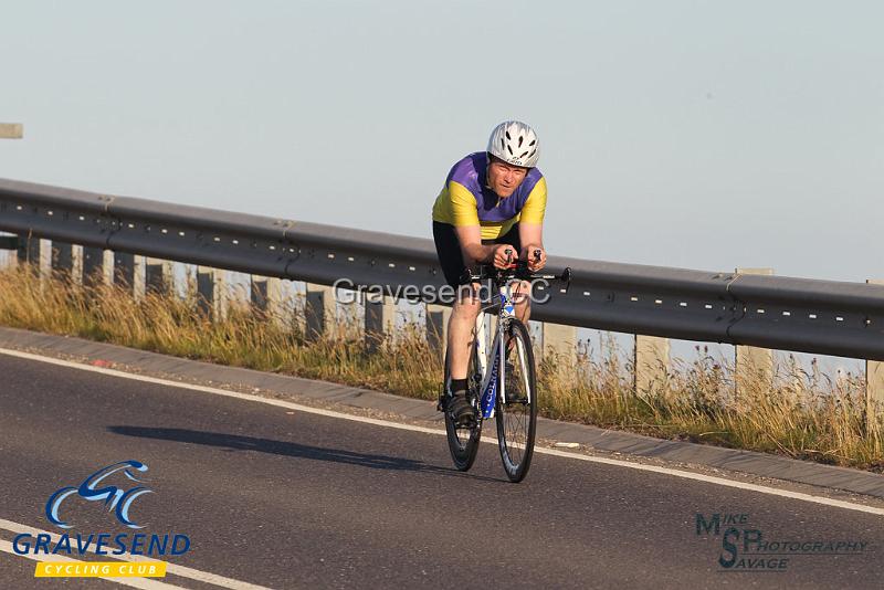 20180619-0182.jpg - CC Bexley Rider L Willard at GCC Evening 10 Time Trial 19-June-2018.  Isle of Grain, Kent.