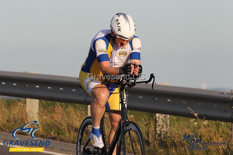 20180619-0259.jpg - CC Bexley Rider Mick Morris at GCC Evening 10 Time Trial 19-June-2018.  Isle of Grain, Kent.
