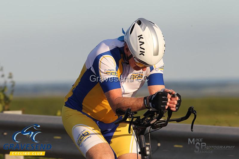 20180619-0265.jpg - CC Bexley Rider Mick Morris at GCC Evening 10 Time Trial 19-June-2018.  Isle of Grain, Kent.