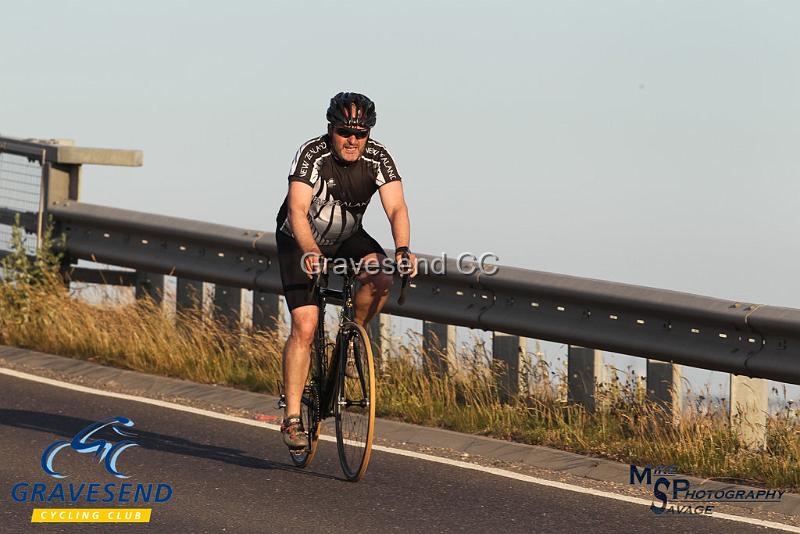 20180619-0288.jpg - Medway Tri Rider Peter Stawowski at GCC Evening 10 Time Trial 19-June-2018.  Isle of Grain, Kent.