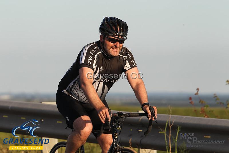 20180619-0292.jpg - Medway Tri Rider Peter Stawowski at GCC Evening 10 Time Trial 19-June-2018.  Isle of Grain, Kent.