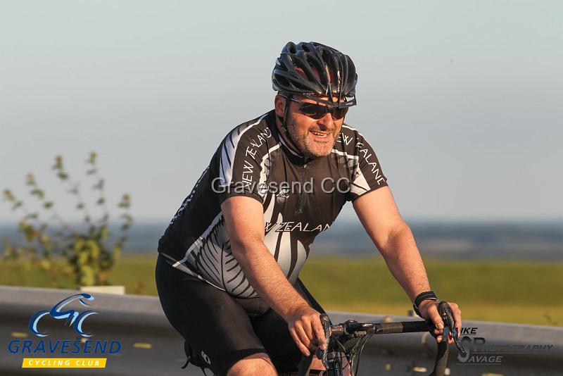 20180619-0295.jpg - Medway Tri Rider Peter Stawowski at GCC Evening 10 Time Trial 19-June-2018.  Isle of Grain, Kent.