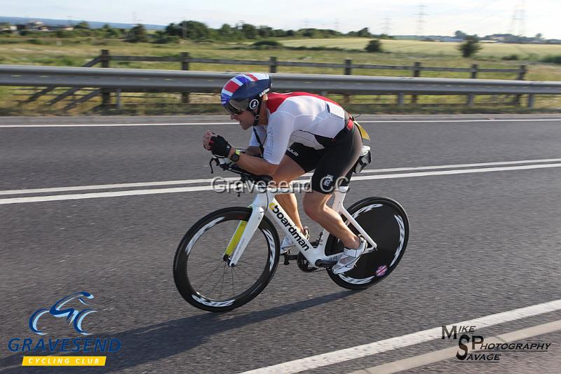 20180619-0323.jpg - Medway Tri Rider C Shawcross at GCC Evening 10 Time Trial 19-June-2018.  Isle of Grain, Kent.