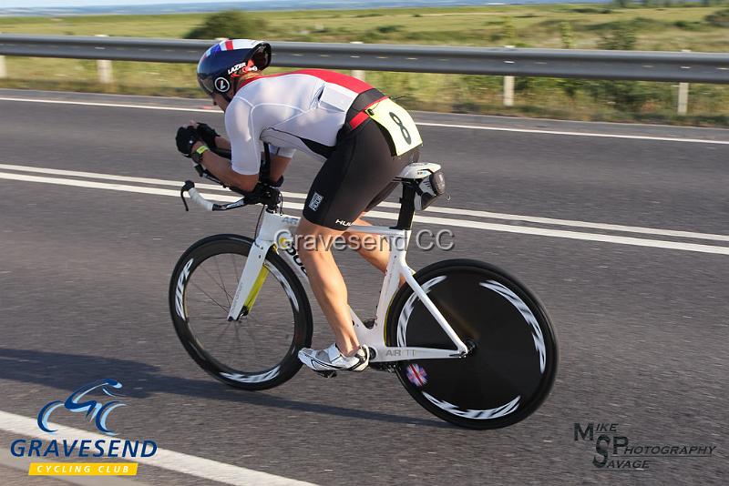 20180619-0326.jpg - Medway Tri Rider C Shawcross at GCC Evening 10 Time Trial 19-June-2018.  Isle of Grain, Kent.