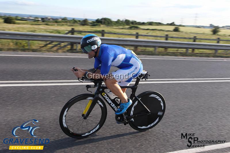 20180619-0366.jpg - Medway Tri Rider Dean Radcliffe at GCC Evening 10 Time Trial 19-June-2018.  Isle of Grain, Kent.