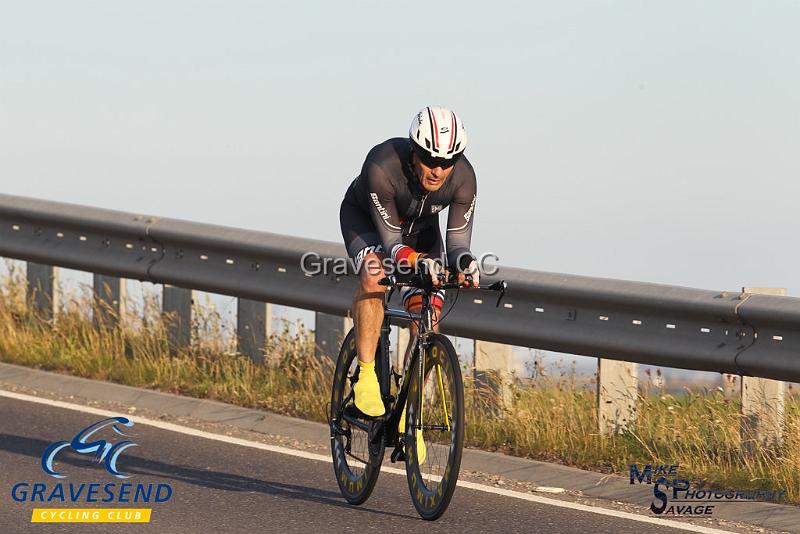 20180619-0399.jpg - Velocity Multisport Rider Mike Hawkins at GCC Evening 10 Time Trial 19-June-2018.  Isle of Grain, Kent.