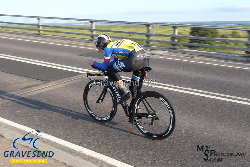 20180619-0428.jpg - Woolwich CC Rider Matthew Robertson at GCC Evening 10 Time Trial 19-June-2018.  Isle of Grain, Kent.