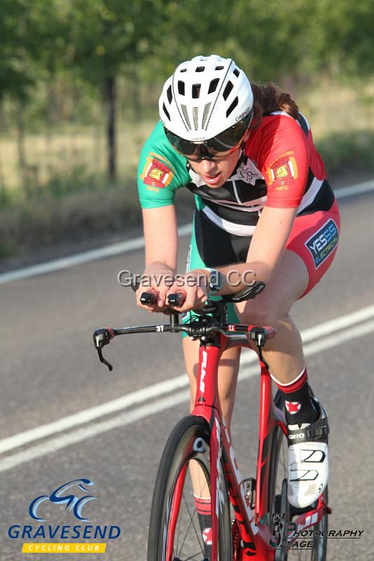 20180703-0028.jpg - Medway Tri Rider Jenny Wallace at GCC Evening 10 Time Trial 07-July-2018.  Isle of Grain, Kent.