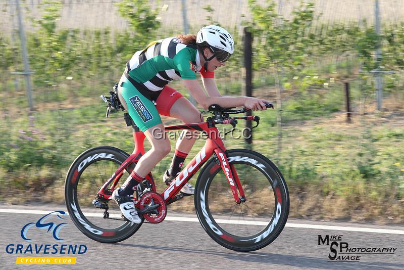20180703-0056.jpg - Medway Tri Rider Jenny Wallace at GCC Evening 10 Time Trial 07-July-2018.  Isle of Grain, Kent.