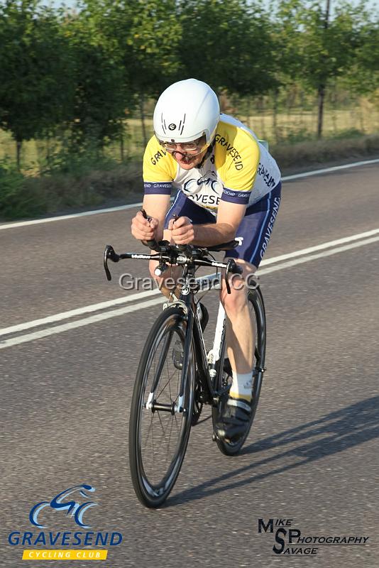 20180703-0069.jpg - Medway Tri Rider Jenny Wallace at GCC Evening 10 Time Trial 07-July-2018.  Isle of Grain, Kent.