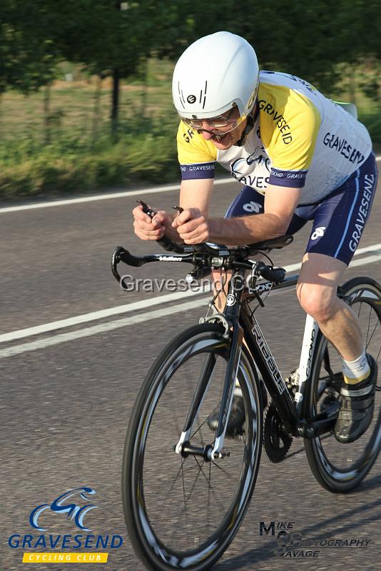 20180703-0071.jpg - Medway Tri Rider Jenny Wallace at GCC Evening 10 Time Trial 07-July-2018.  Isle of Grain, Kent.